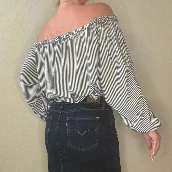 Matty M Off Shoulder Blue & White Pin Stripe Blouse w/ Keyhole Tie Women Large - Picture 4 of 12